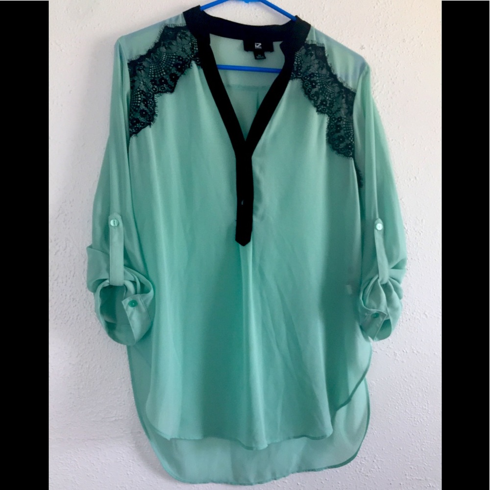 Women’s shirt